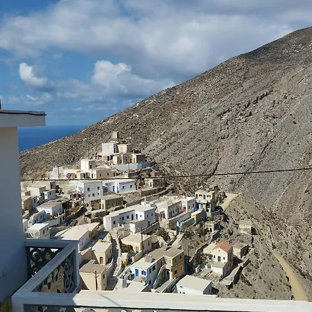 Archontiko Traditional House 1850 בית נופש Olympos (Karpathos)