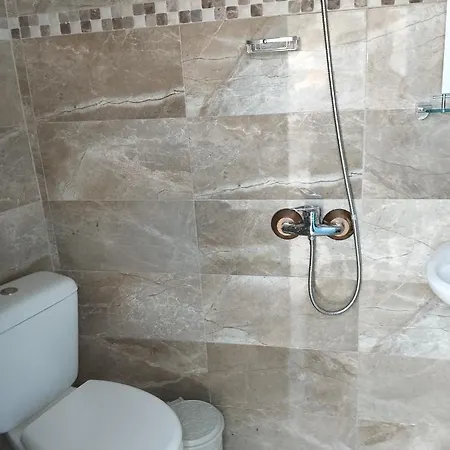 Archontiko Traditional House 1850 בית נופש *